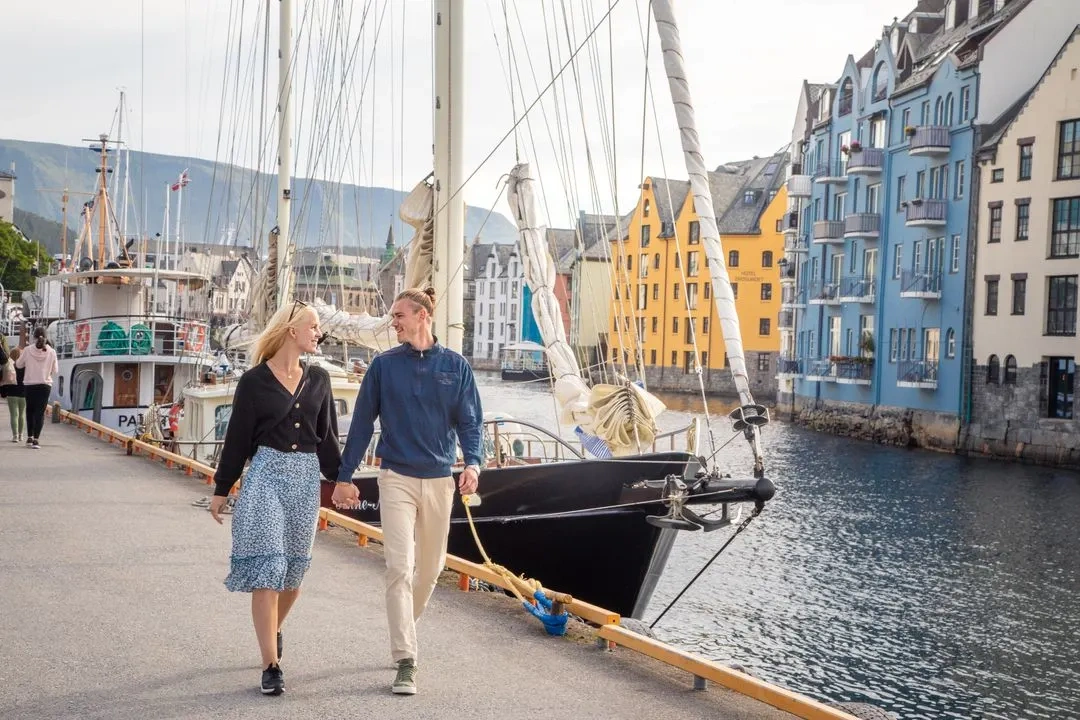 Ålesund – færgehavn og rejsemålsguide