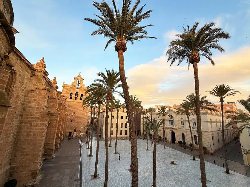 Almería – færgehavn og rejsemålsguide