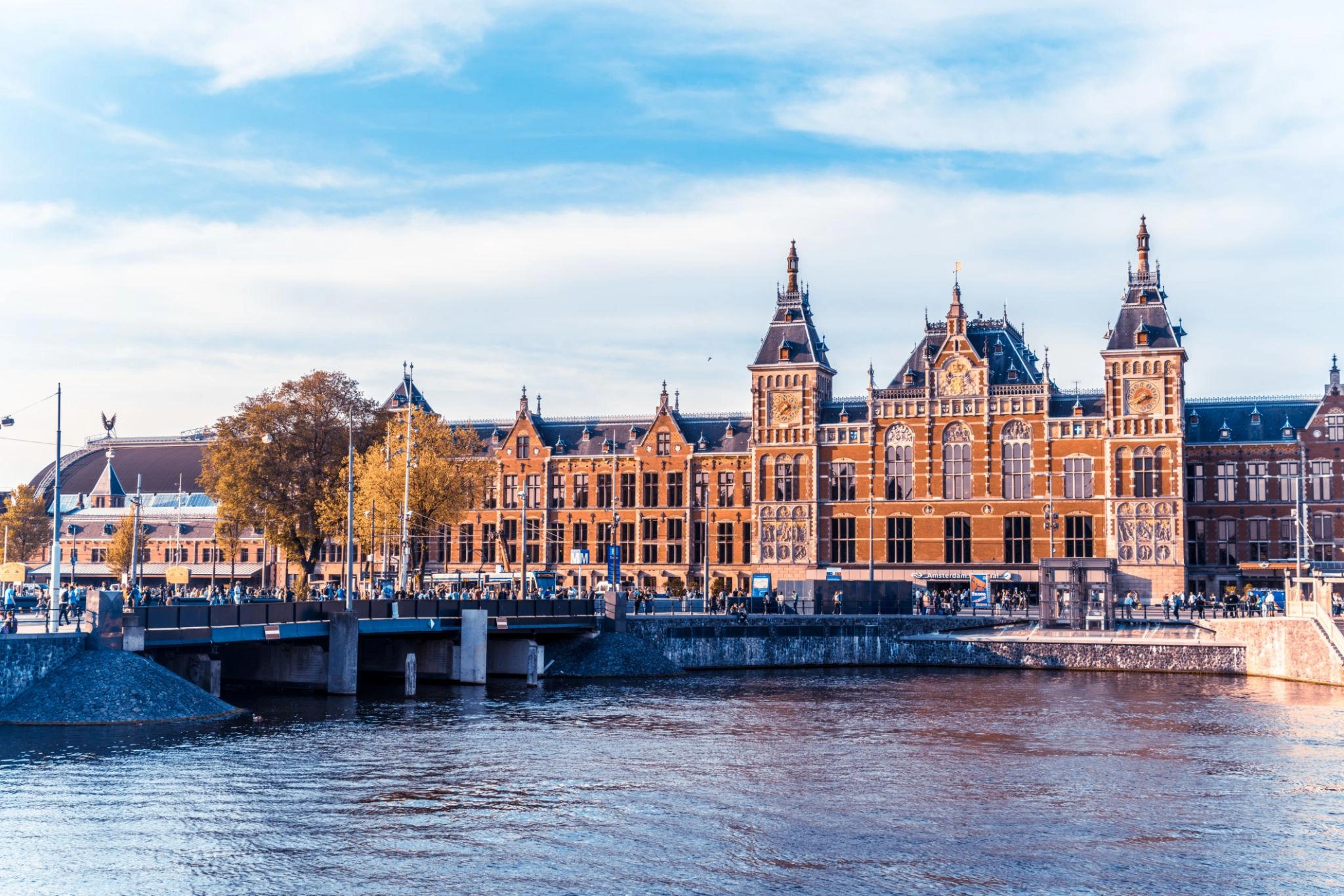 Amsterdam – færgerejsemål