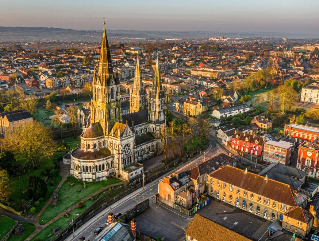 Cork – færgehavn og rejsemålsguide