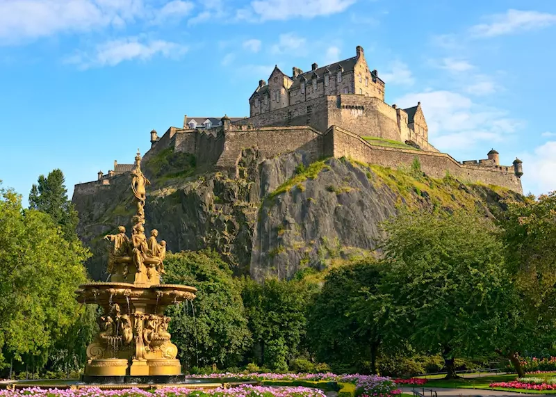 Edinburgh – færgehavn og rejsemålsguide
