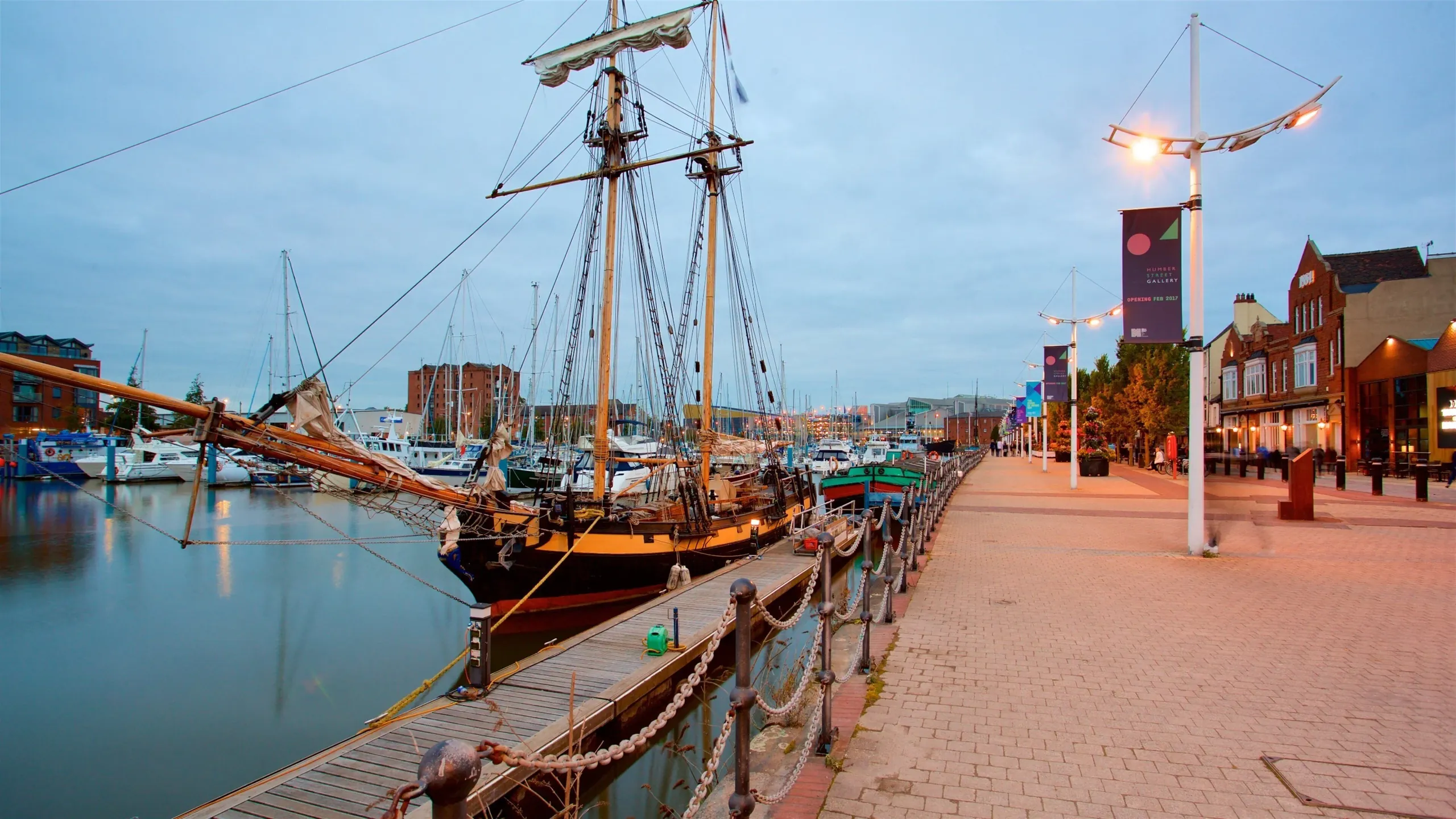 Hull – færgehavn og rejsemålsguide