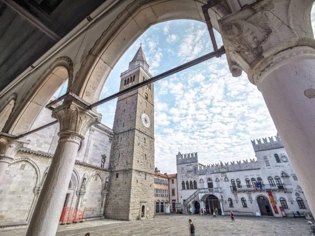Koper – færgehavn og rejsemålsguide