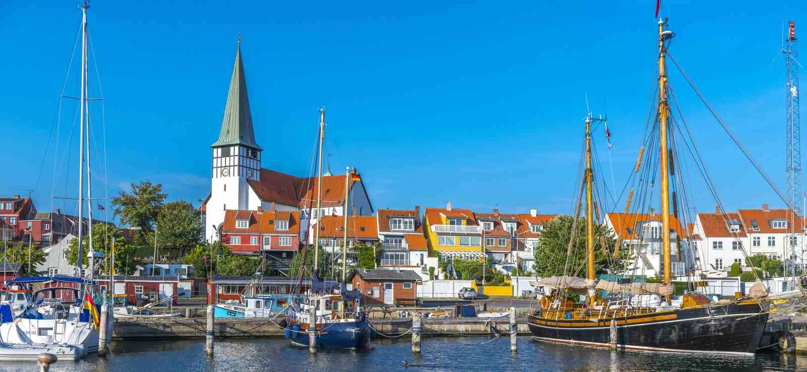 Rønne – færgehavn og rejsemålsguide