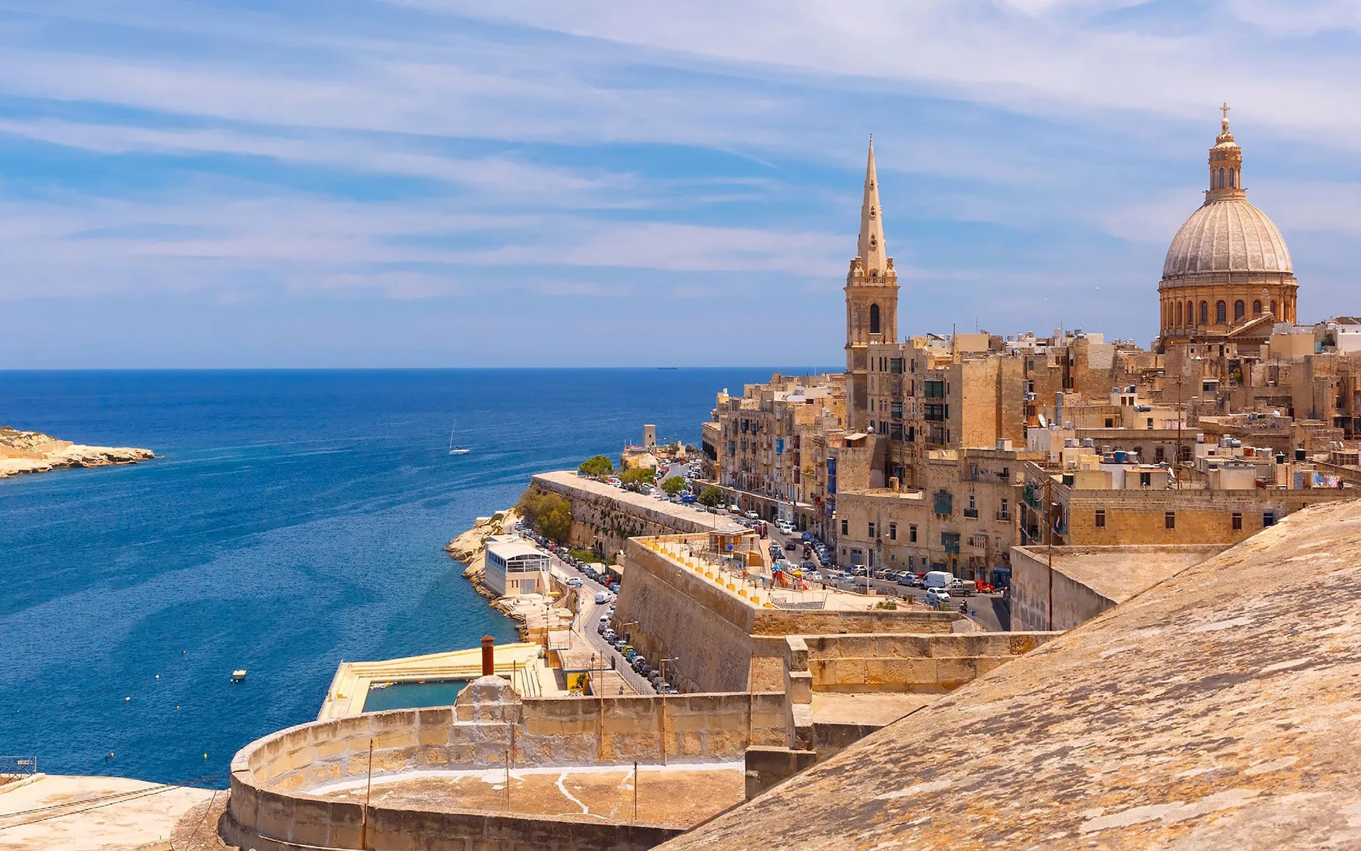 Valletta – færgehavn og rejsemålsguide