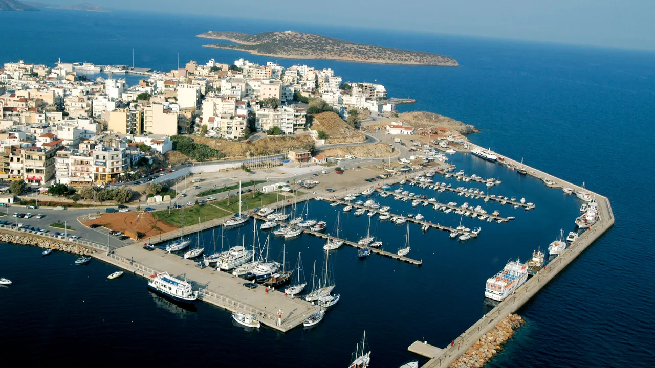 Færgerejse og havneinformation for Pesada, Kefalonia–Agios Nikolaos, Zakynthos