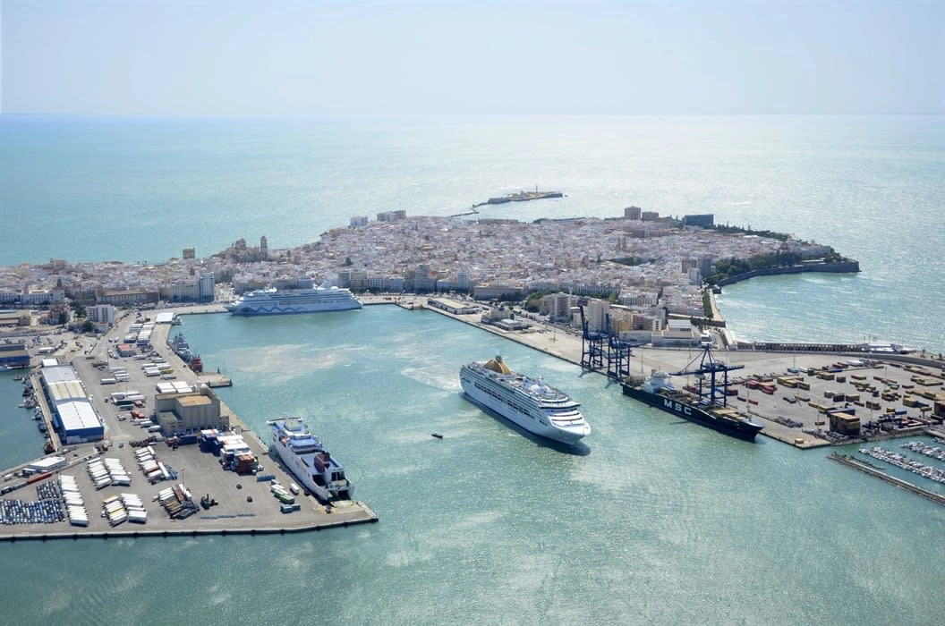 Færgerejse og havneinformation for Cádiz–Las Palmas