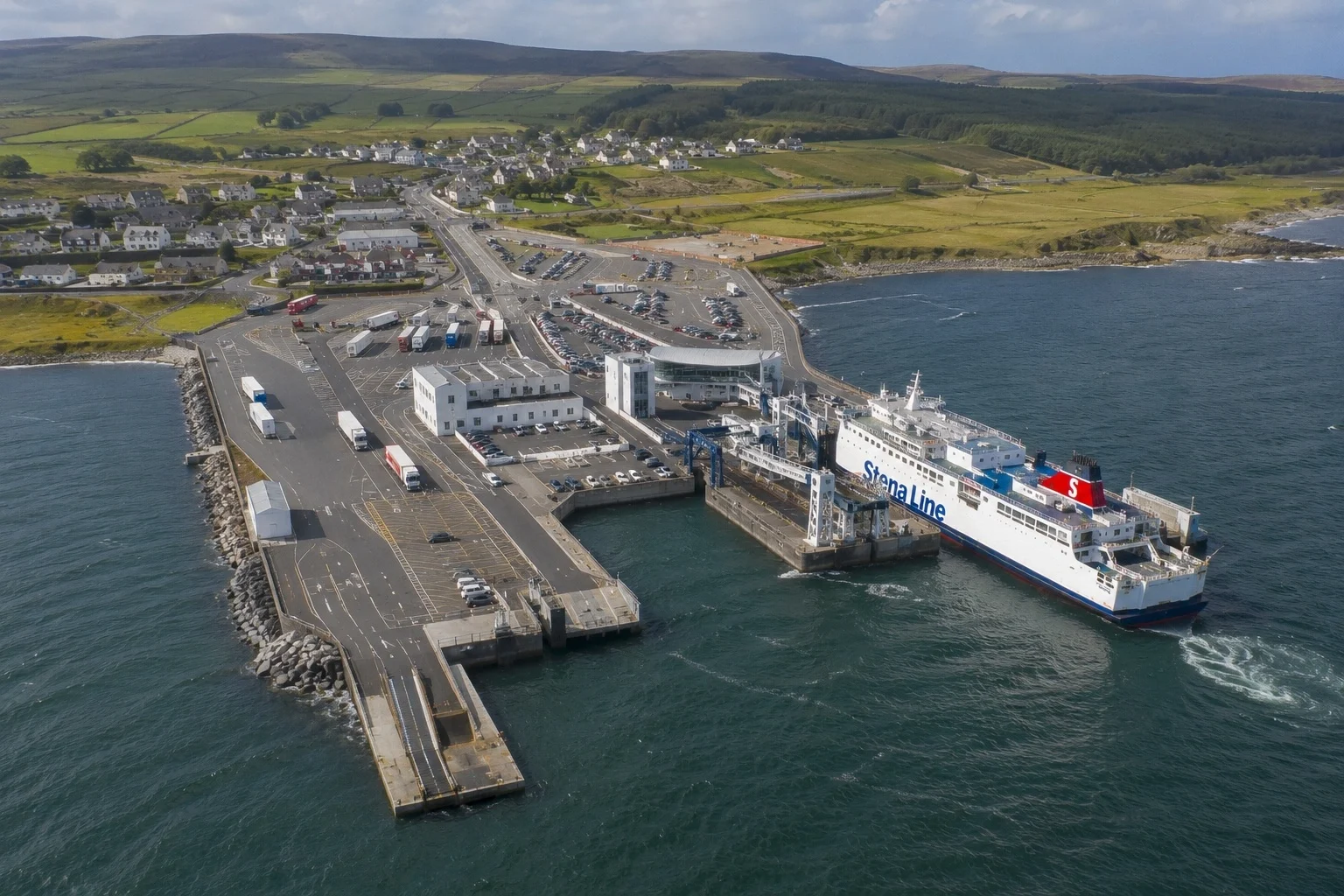 Cairnryan – færgehavn og rejsemålsguide