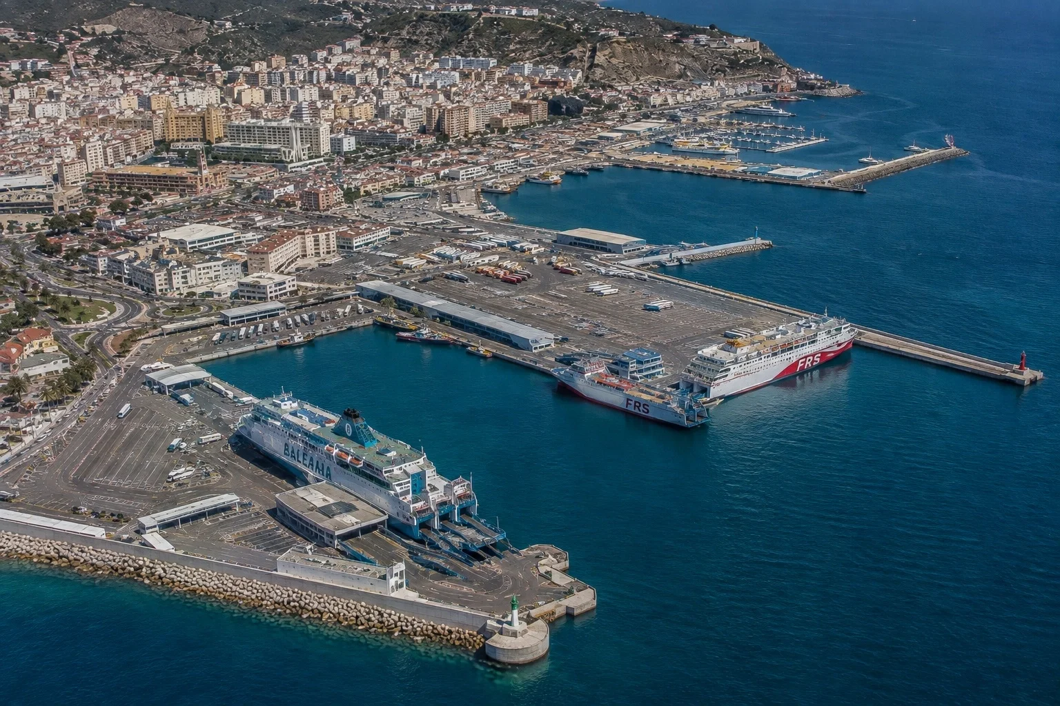 Ceuta – færgehavn og rejsemålsguide