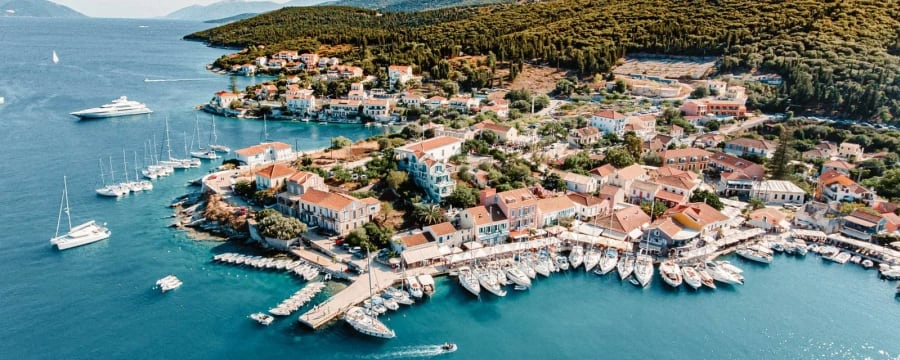 Færgerejse og havneinformation for Vasiliki, Lefkada–Fiskardo, Kefalonia