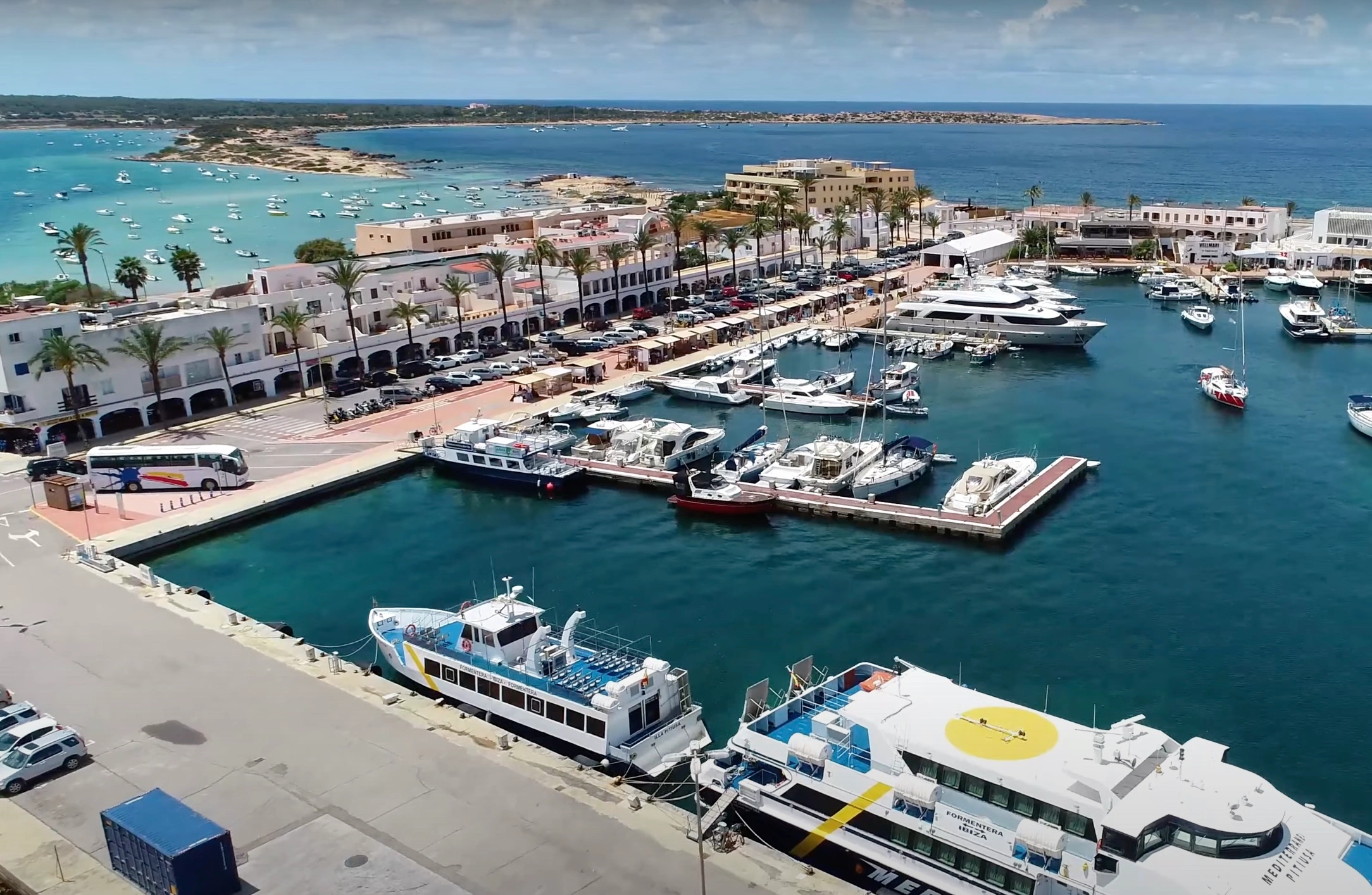 Færgerejse og havneinformation for Dénia–Formentera