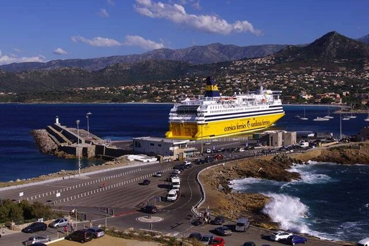 Færgerejse og havneinformation for Sète–Île-Rousse