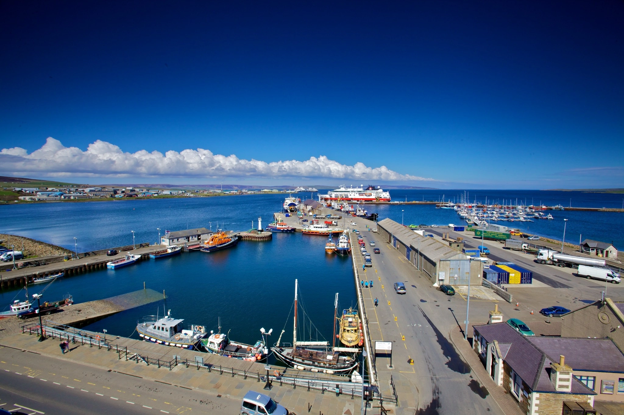 Færgerejse og havneinformation for Aberdeen–Kirkwall