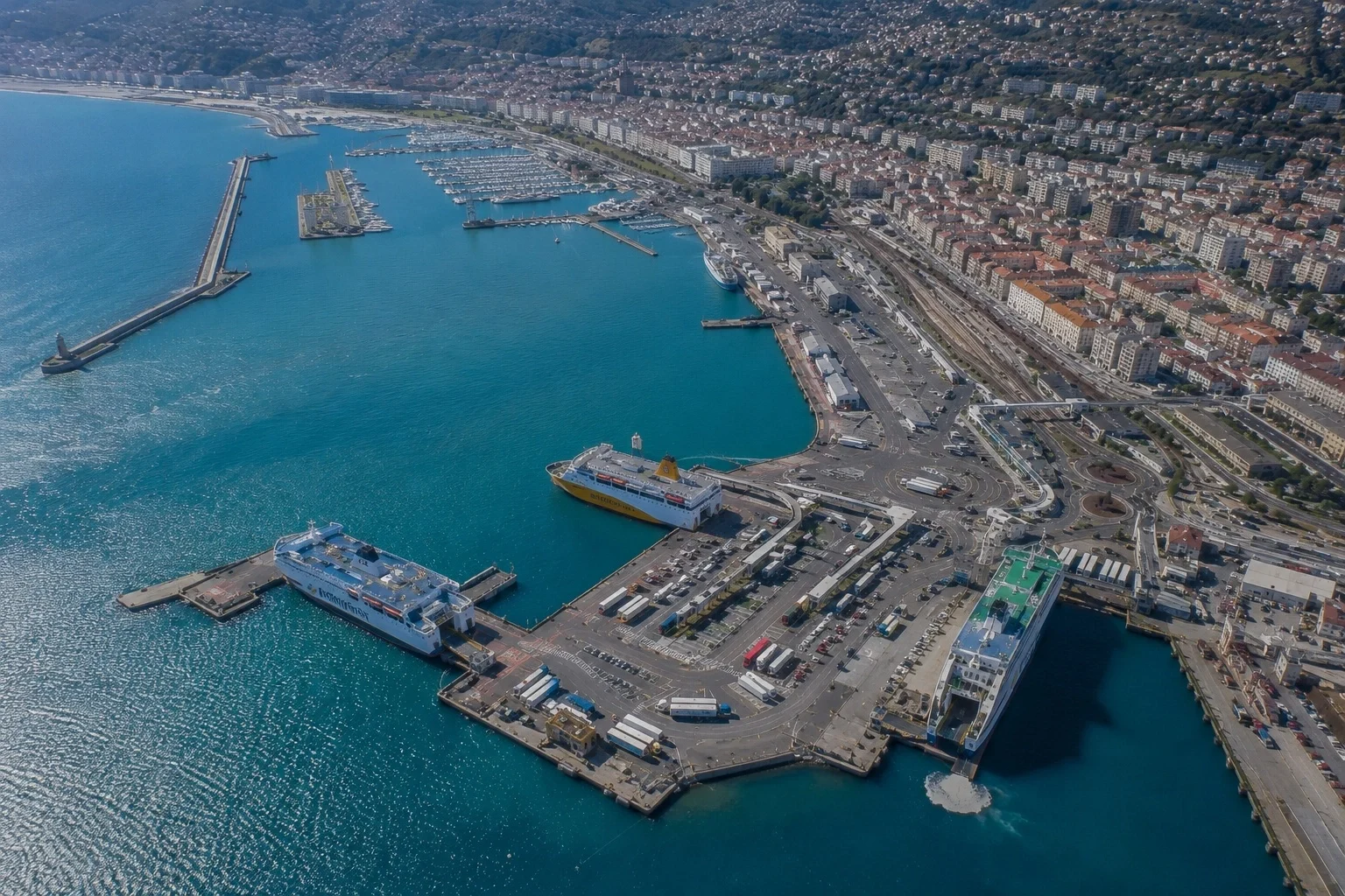 Færgerejse og havneinformation for Nice–Ajaccio