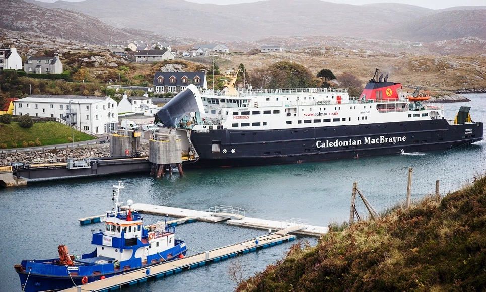 Færgerejse og havneinformation for Uig–Tarbert (Harris)