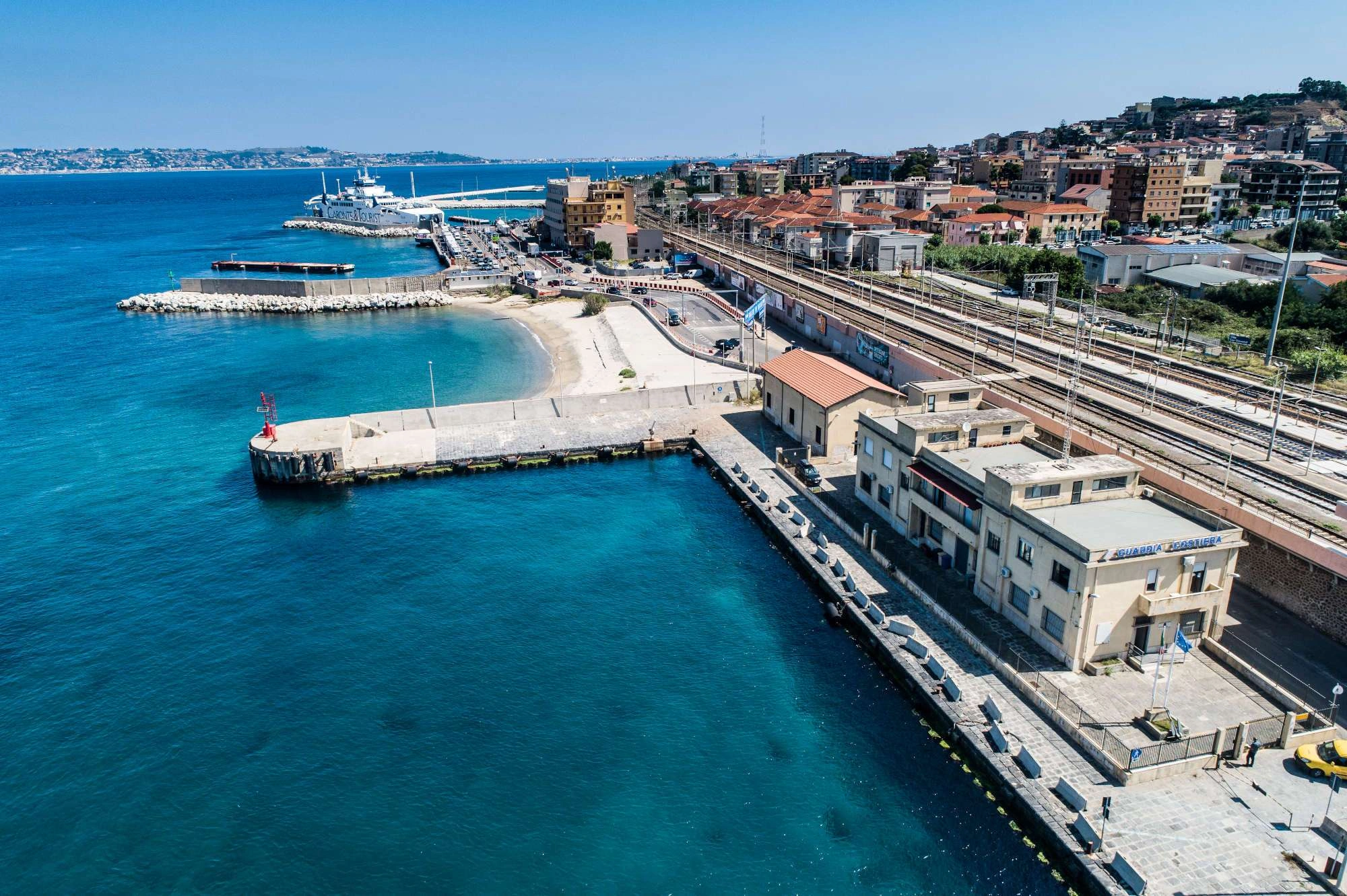 Færgerejse og havneinformation for Messina–Villa San Giovanni