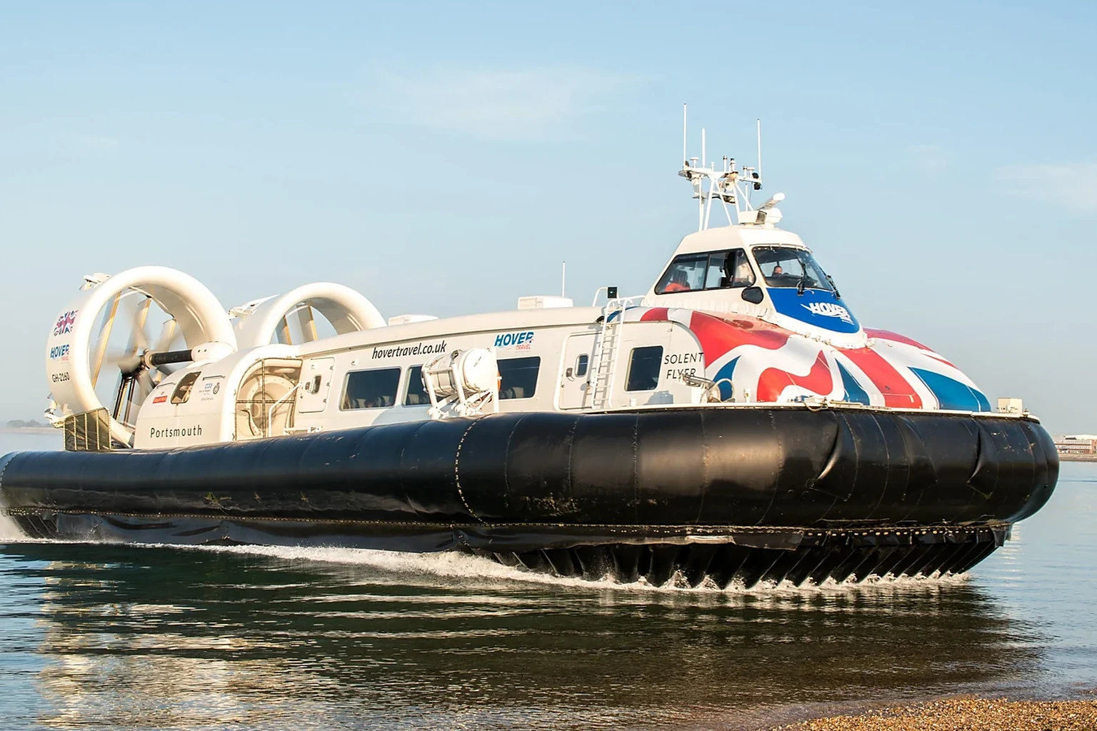 Hovertravel – færgeselskab og rejseguide